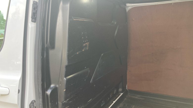 Ford Transit Custom 300 L2 Diesel Fwd 2.0 EcoBlue 130ps Low Roof Limited Van